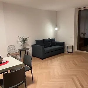 Apartment Number House - Number 10 Milan