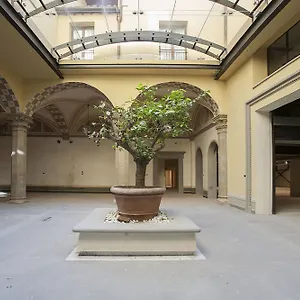 family-apartments-signoria-florence.it-tuscanyhotel.com/